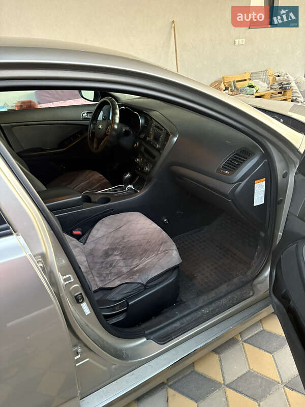 Седан Kia Optima 2013 в Киеве