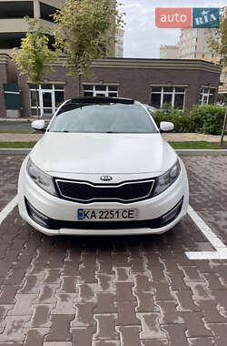 Седан Kia Optima 2012 в Киеве