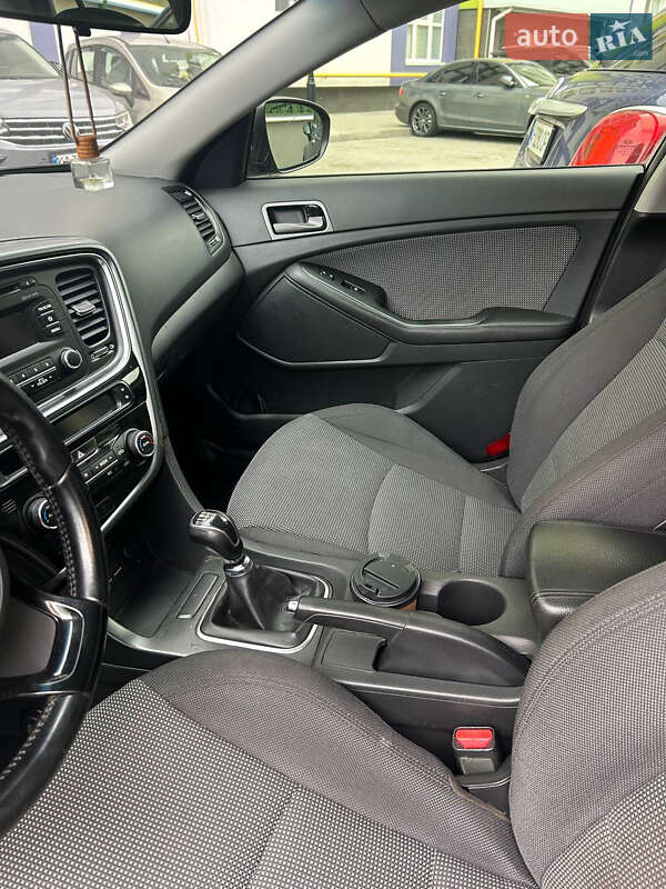 Седан Kia Optima 2014 в Києві фото 12 Седан Kia Optima 2014 в Києві
