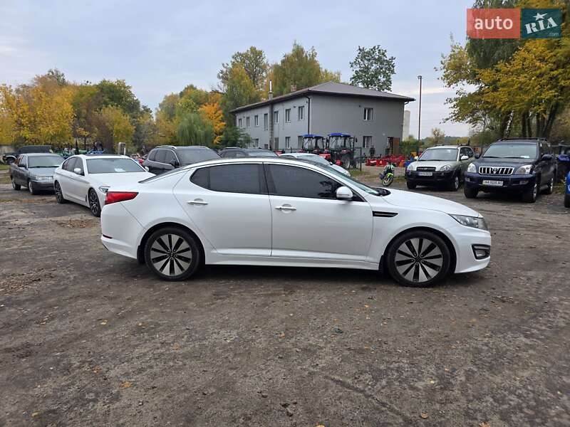 Седан Kia Optima 2013 в Шостке
