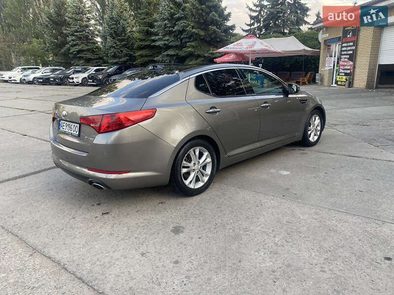 Седан Kia Optima 2013 в Дніпрі
