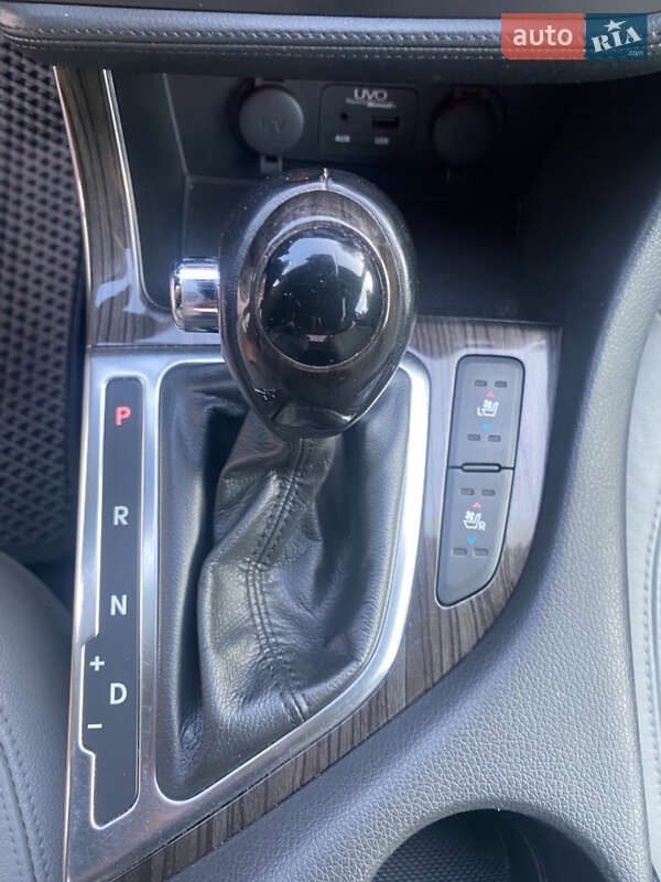 Седан Kia Optima 2013 в Дніпрі