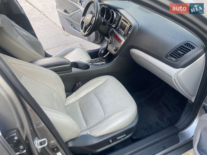 Седан Kia Optima 2013 в Дніпрі