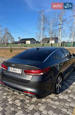 Седан Kia Optima 2017 в 
