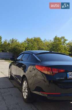 Седан Kia Optima 2012 в 