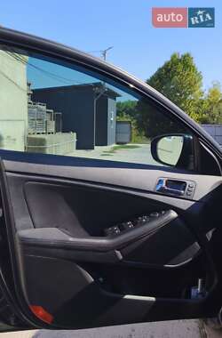 Седан Kia Optima 2012 в 