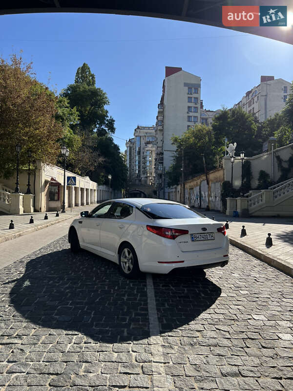 Седан Kia Optima 2012 в Одессе