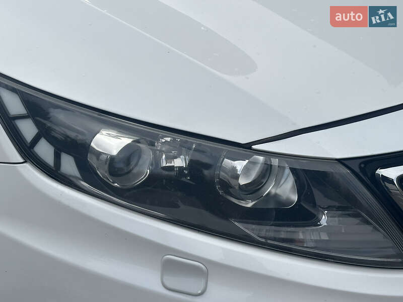 Седан Kia Optima 2012 в Рівному