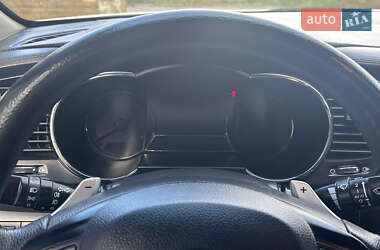 Седан Kia Optima 2012 в 