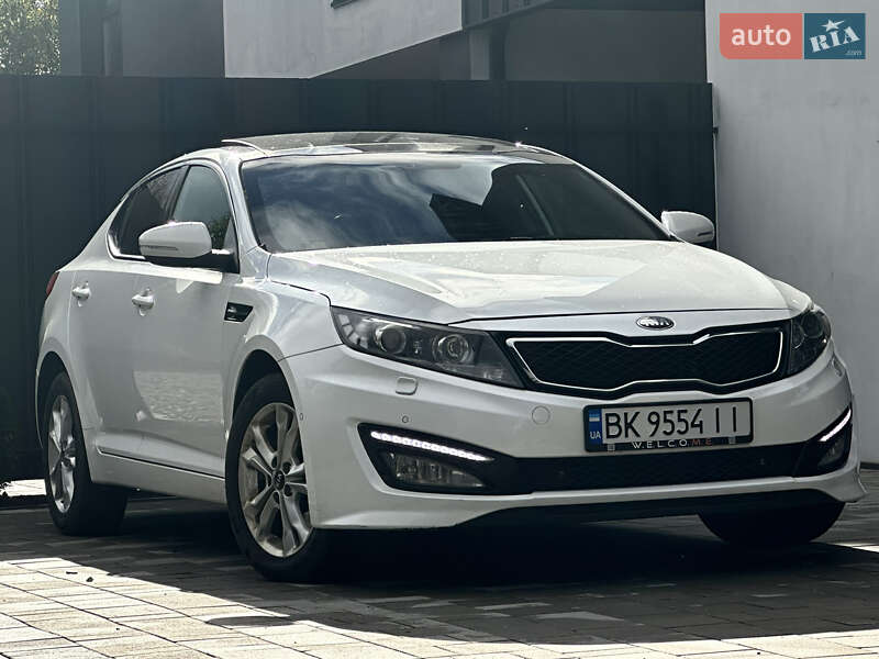 Седан Kia Optima 2012 в Рівному