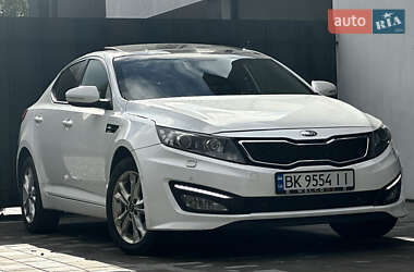 Седан Kia Optima 2012 в 