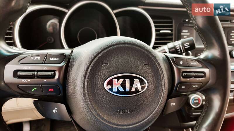 Седан Kia Optima 2015 в Полтаве