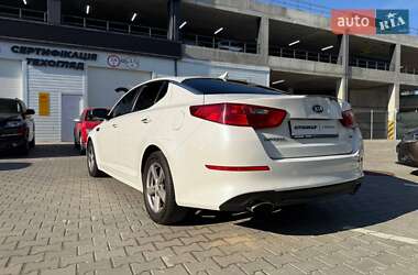 Седан Kia Optima 2015 в 