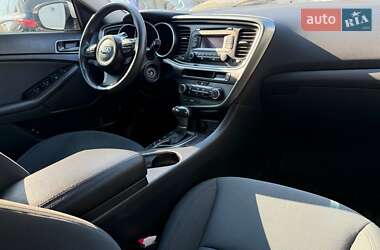 Седан Kia Optima 2015 в 