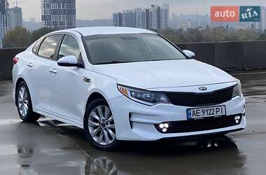 Седан Kia Optima 2017 в 