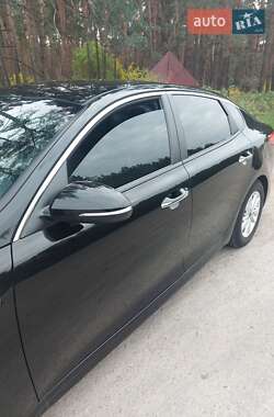 Седан Kia Optima 2016 в 