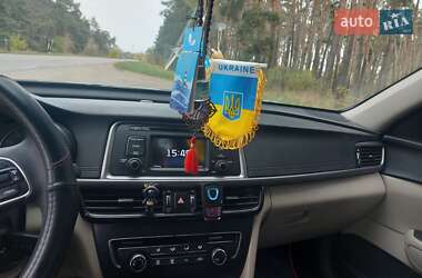 Седан Kia Optima 2016 в 