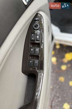Седан Kia Optima 2014 в 