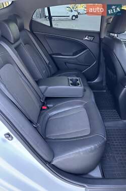 Седан Kia Optima 2012 в 