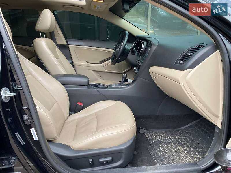 Седан Kia Optima 2014 в Киеве