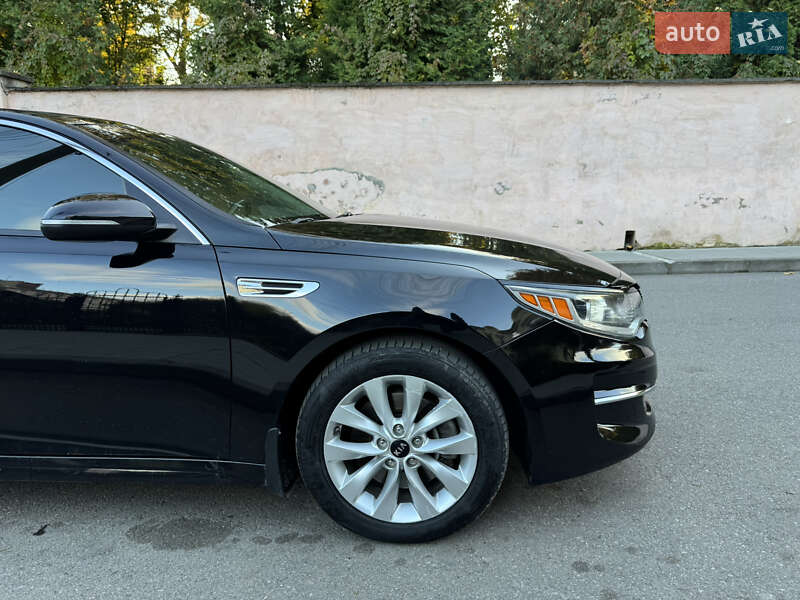 Седан Kia Optima 2017 в Черновцах