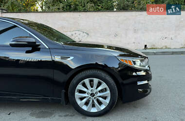 Седан Kia Optima 2017 в  фото 3 Седан Kia Optima 2017 в