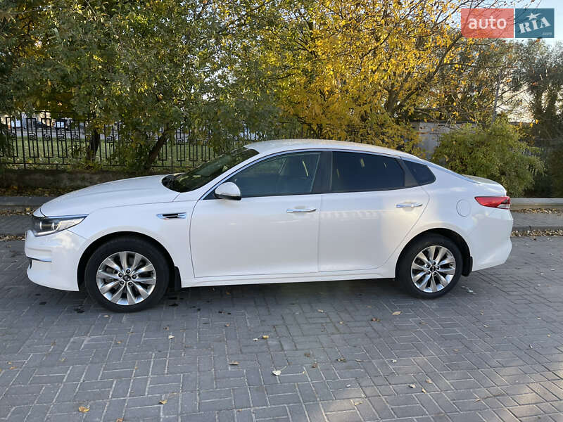 Седан Kia Optima 2017 в Львове