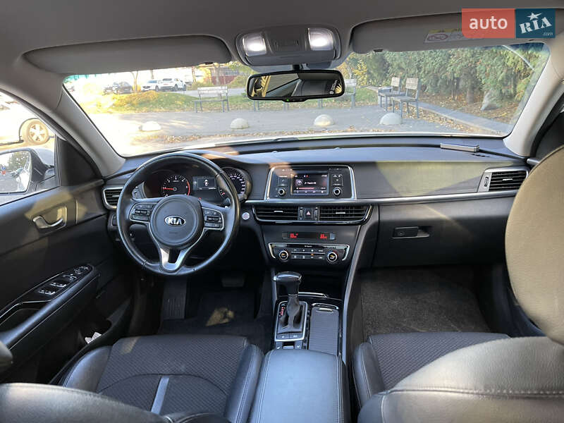 Седан Kia Optima 2017 в Львове