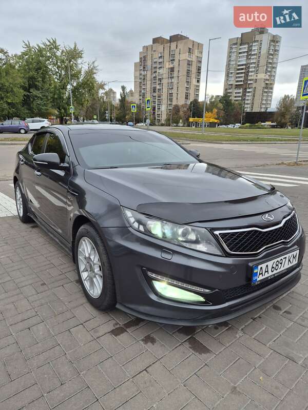 Седан Kia Optima 2012 в Киеве