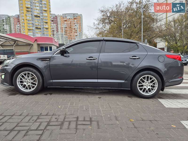 Седан Kia Optima 2012 в Киеве