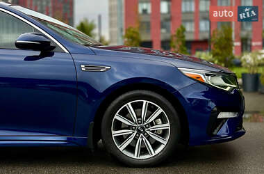 Седан Kia Optima 2018 в  фото 12 Седан Kia Optima 2018 в