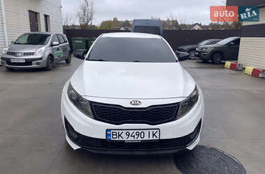 Седан Kia Optima 2012 в 