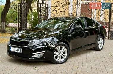Седан Kia Optima 2012 в 
