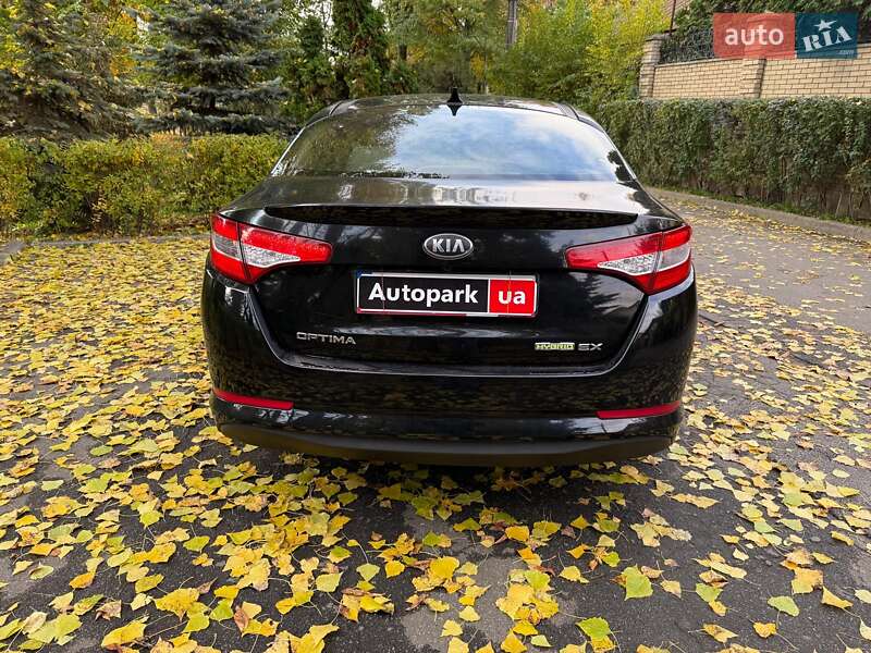 Седан Kia Optima 2013 в Києві