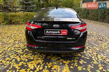 Седан Kia Optima 2013 в 