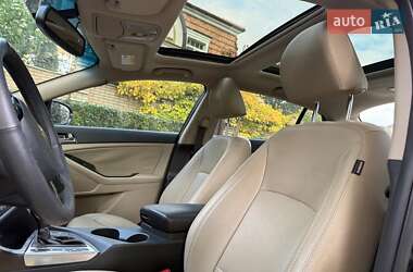 Седан Kia Optima 2013 в 