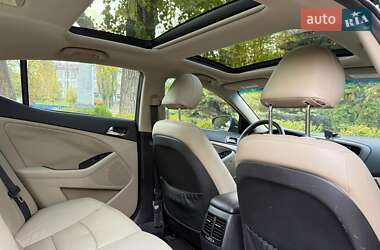 Седан Kia Optima 2013 в 