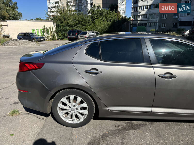 Седан Kia Optima 2014 в Украинке