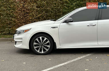 Седан Kia Optima 2016 в 