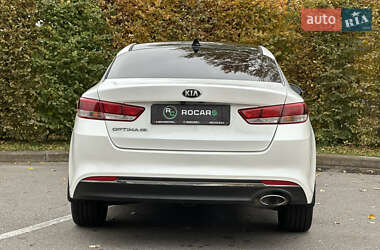 Седан Kia Optima 2016 в 