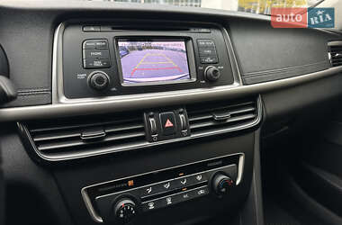 Седан Kia Optima 2016 в 