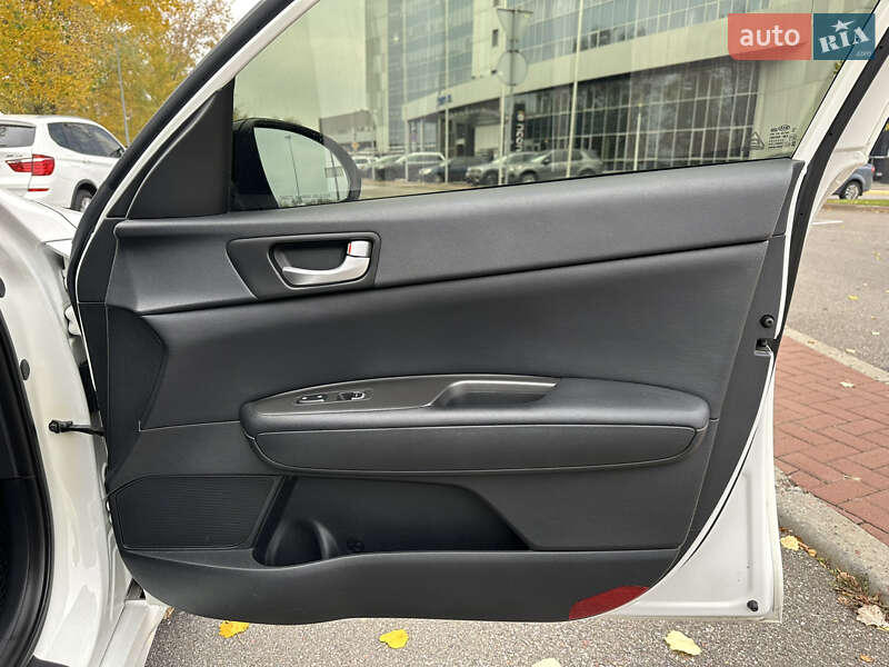 Седан Kia Optima 2016 в Киеве фото 43 Седан Kia Optima 2016 в Киеве