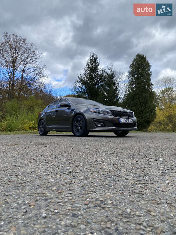 Седан Kia Optima 2013 в Бурштині