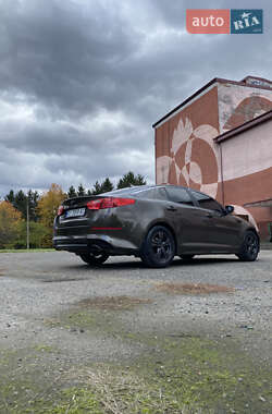 Седан Kia Optima 2013 в 