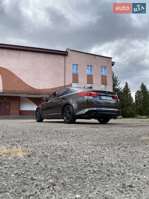 Седан Kia Optima 2013 в Бурштині