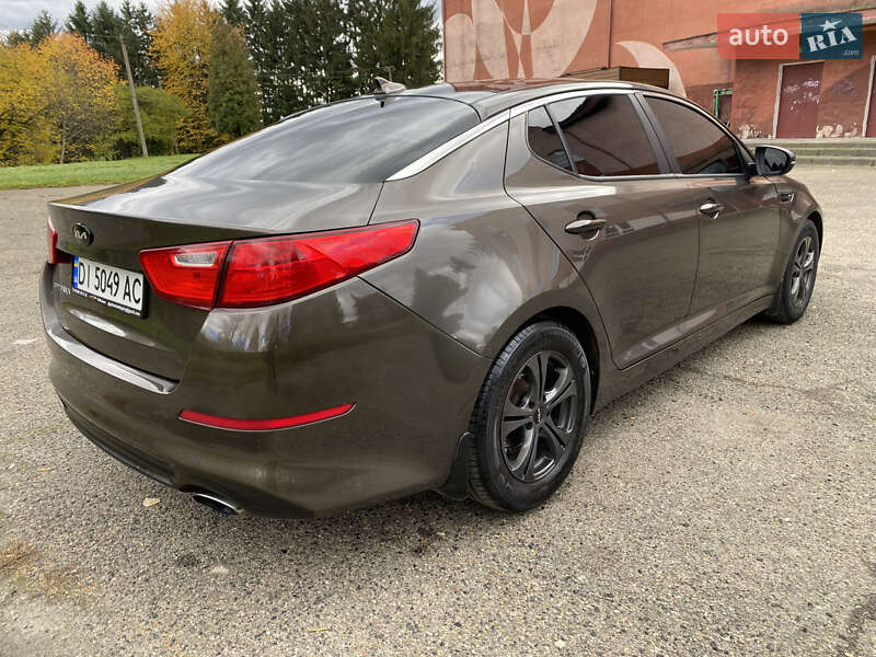 Седан Kia Optima 2013 в Бурштині