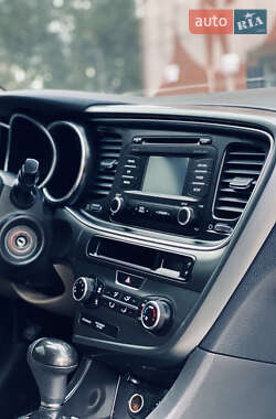 Седан Kia Optima 2013 в 