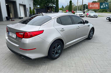 Седан Kia Optima 2015 в  фото 7 Седан Kia Optima 2015 в