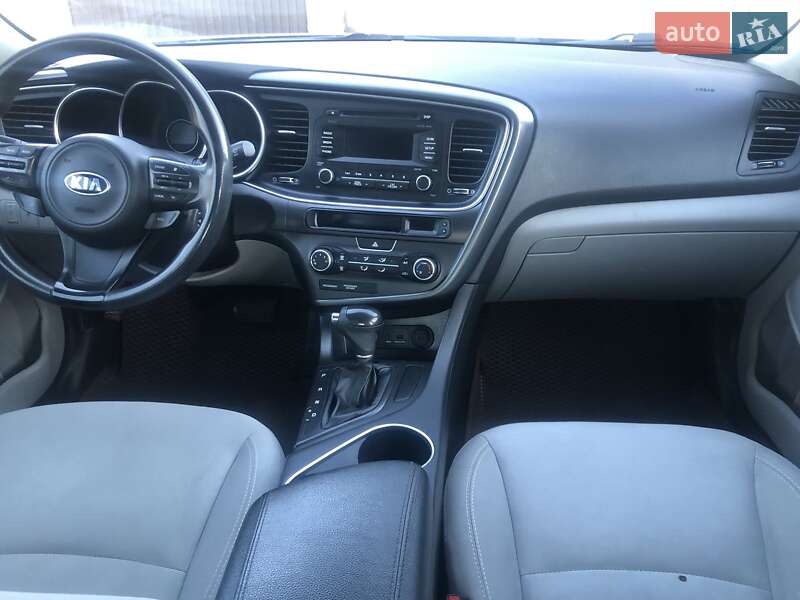 Седан Kia Optima 2014 в Роздільній