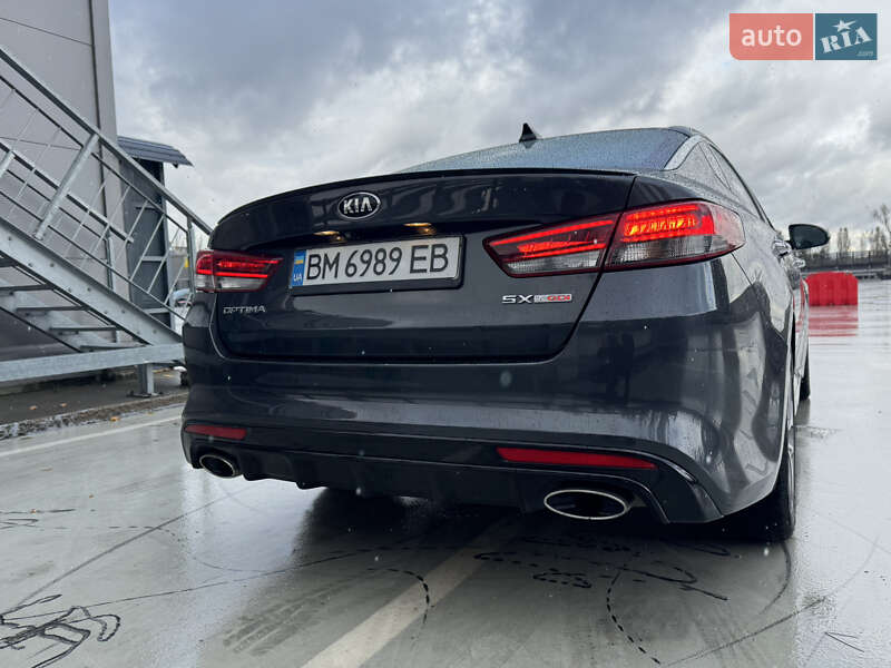 Седан Kia Optima 2017 в Киеве